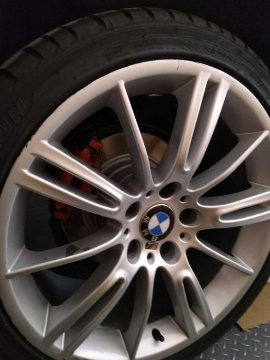 Продавам джанти за BMW 3-series Style 193, Спорт пакет 8J 18' ЕТ34 и 8,5J 18' ЕТ37 5х120 централен отвор 72,6 с гуми 225/40/18' и 255/35/18' ДОТ хх23.