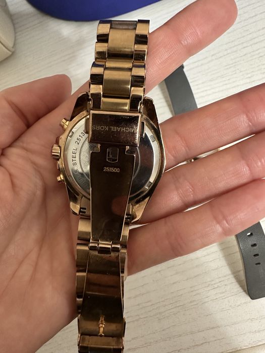 Часы Michael Kors и DKNY