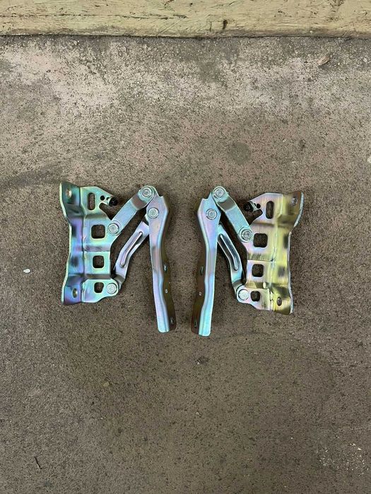 Петля капота  Хендай Хюндай Туксон 2016- / Hyundai Tucson (IX35) 2019