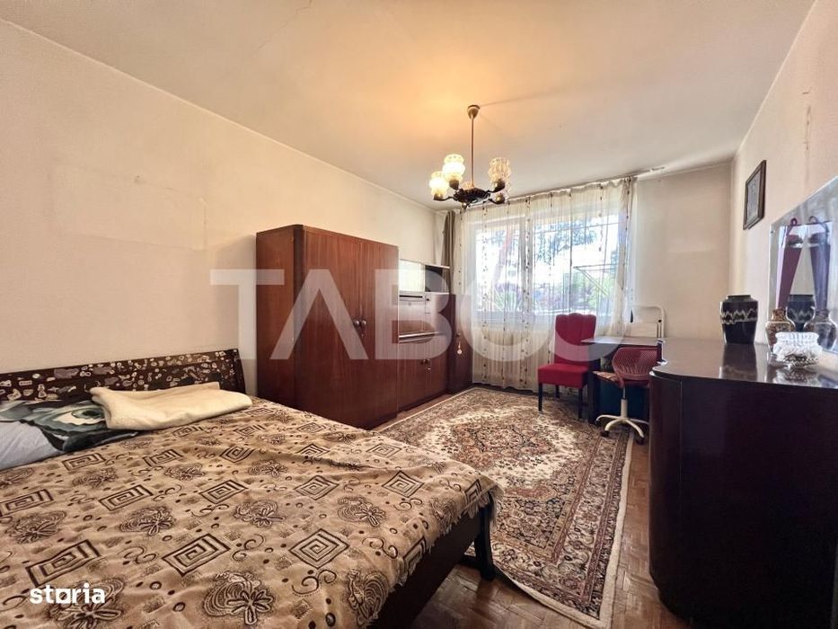 Apartament de vanzare cu 3 camere decomandate Grigorescu bloc izolat — fotografia 1