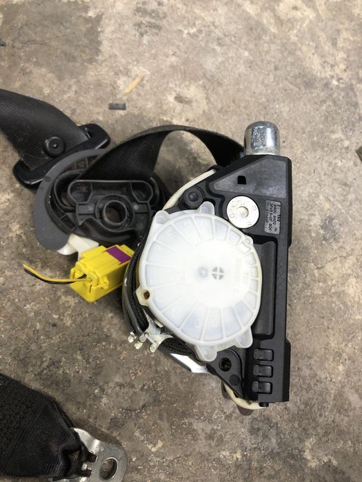 Преден десен ,ляв колан Пасат б6,б7 Passat b6,b7 до 2015г