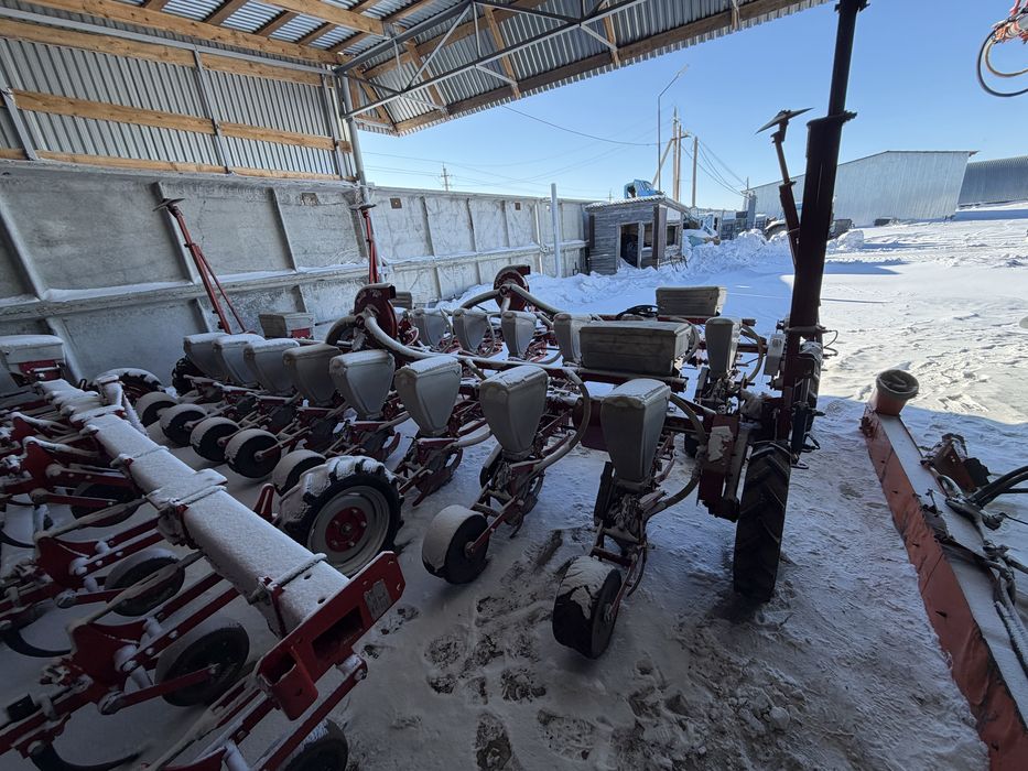 Продам сеяку УПС (веста) 8