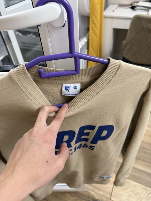 Продаю кофту qr.