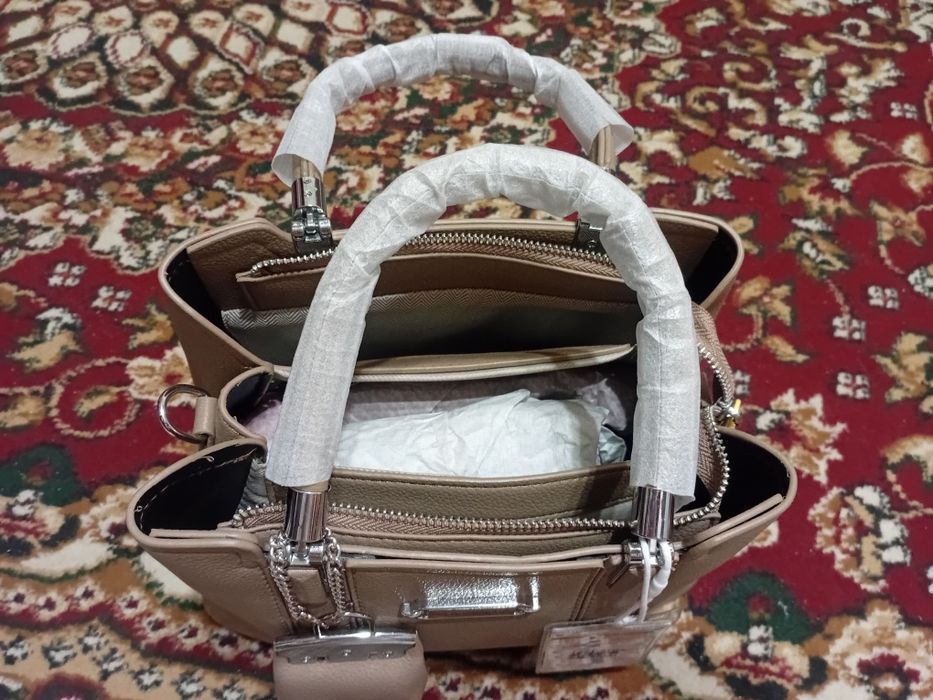 Новая брендовая сумка