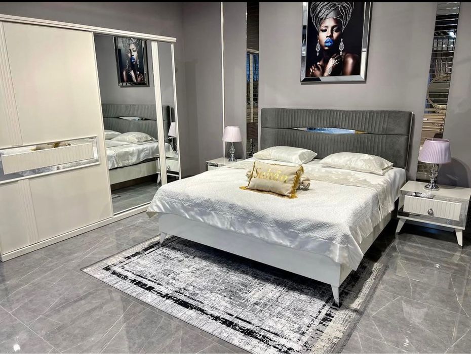 Спальный гарнитур