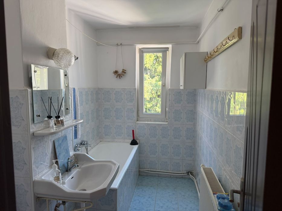 Închiriez apartament 2 camere decomandate