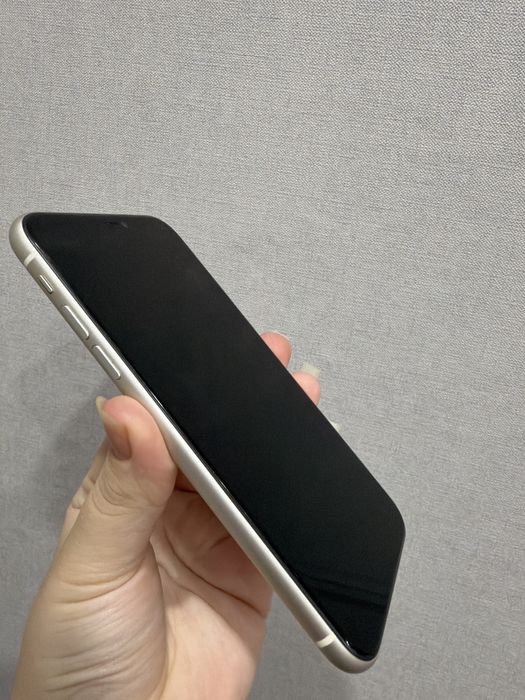 Iphone 11 хорошее состояние