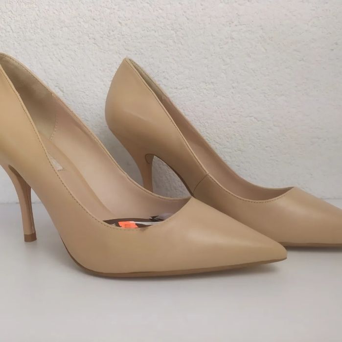 Дамски обувки на ток на едро  36-41