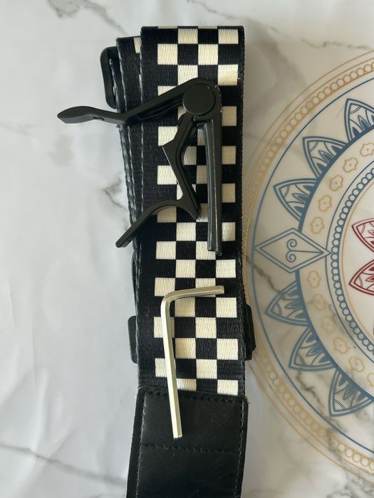 Гитара ADAGIO.