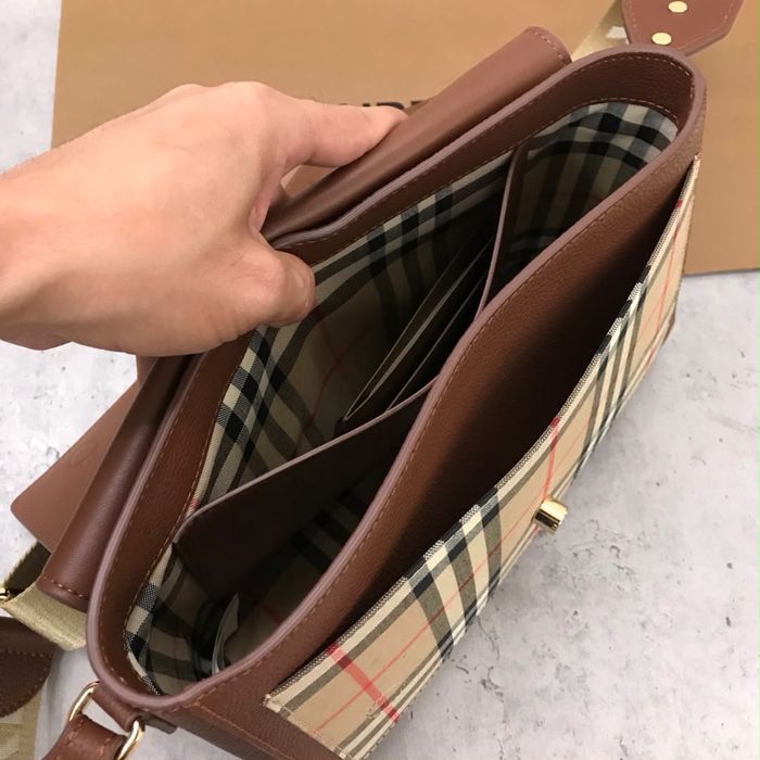 Geanta Burberry