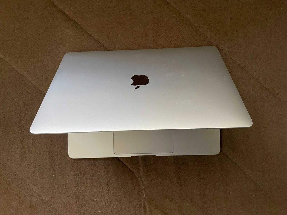 13" M1 Macbook Air A2337 Silver