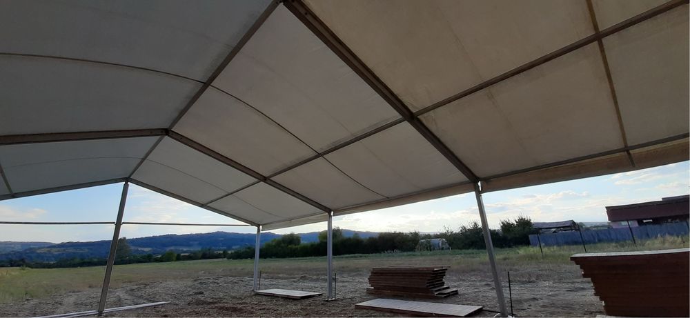 Vand cort complet utilat pentru evenimente