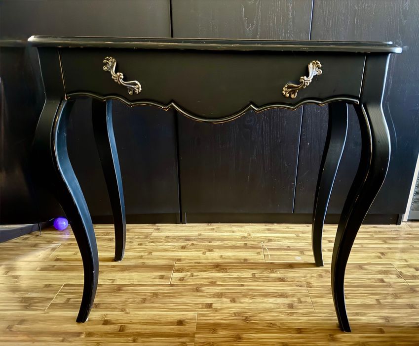 Masuta si taburet de toaleta si machiaj