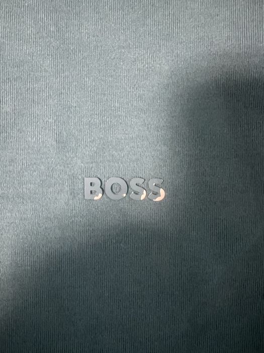 Boss горно и долно в размер М