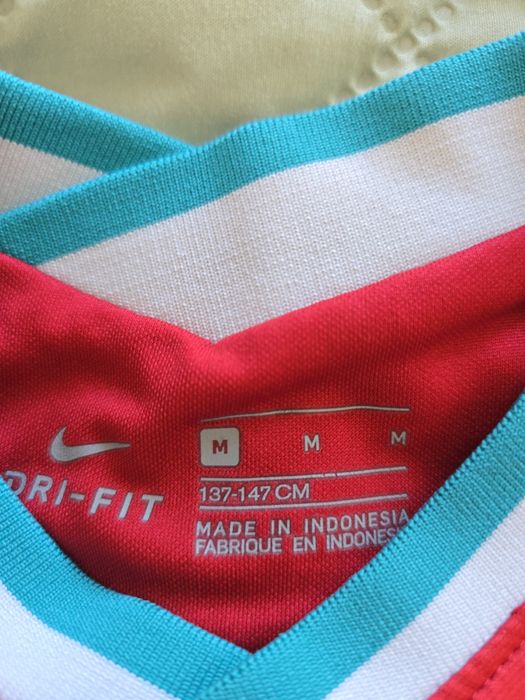 Футболна фланелка Nike  137 147 M р-р детски