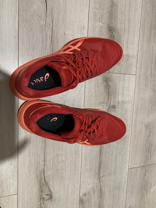 Продавам маратонки