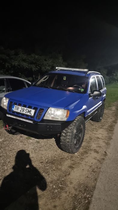 Vând jeep grand cherokee 2.7