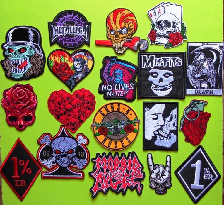 Нашивки на метъл групи