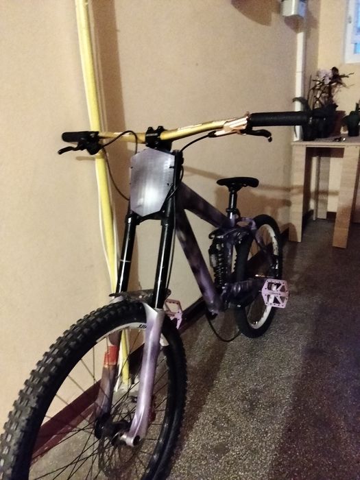 Vând furca dh marzocchi bommber super t rcv