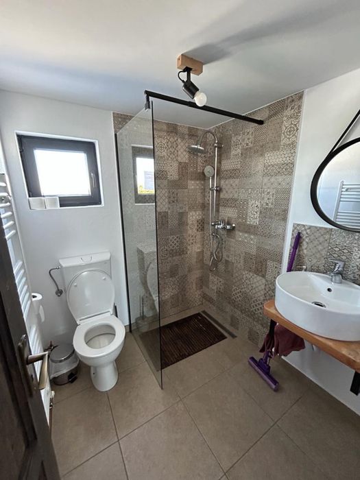 Cabana de închiriat  cu ciubar la munte in Bălcești Belis