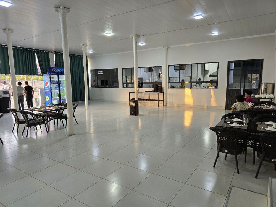 Ишлаб турган Кафе сотилади