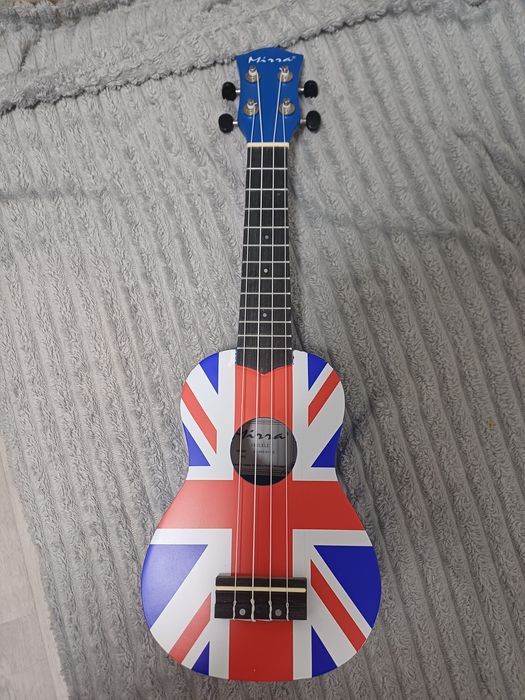 Укулеле с принтом