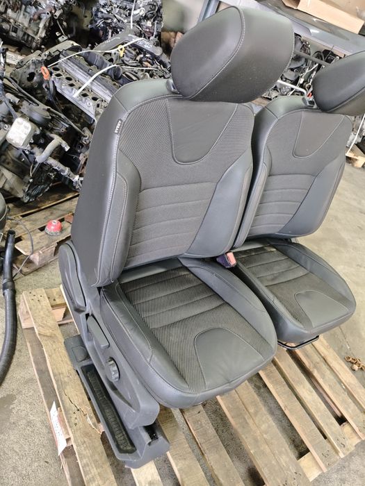 Салон за Ford Kuga II