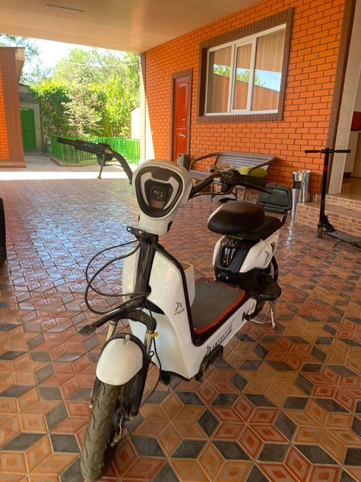 Продам мопед электрический