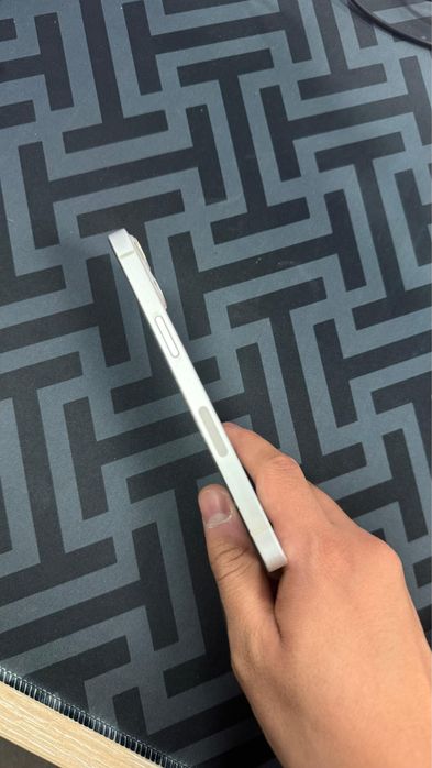 Продам Iphone 13, 128GB