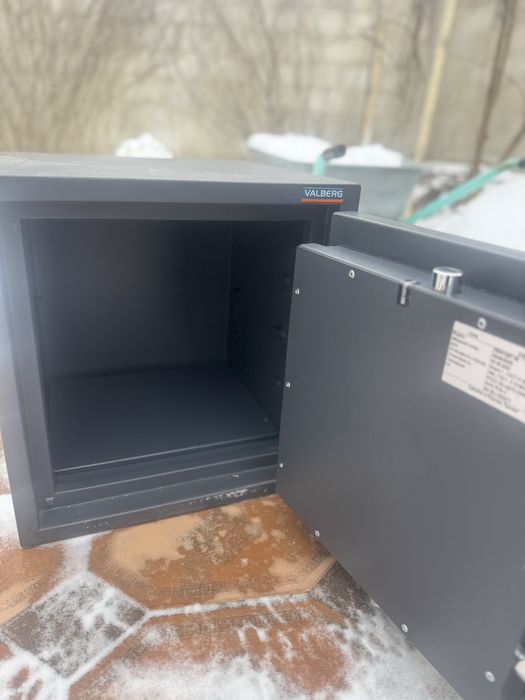 Сейф Valberg, 1 класс