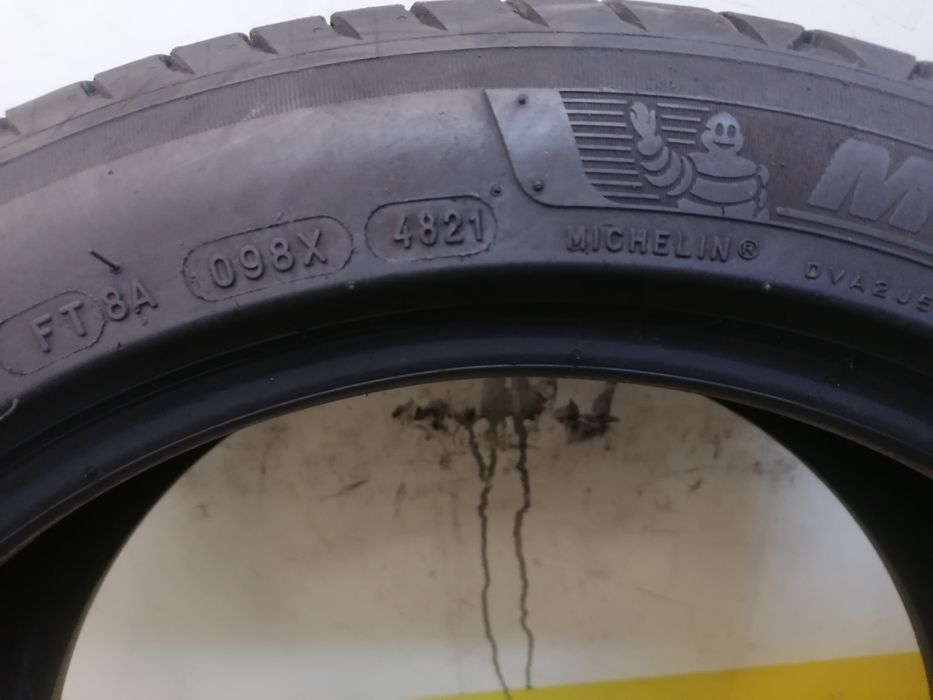 225/45/17 2* Michelin vara dot 4821 94v   5,,78mm