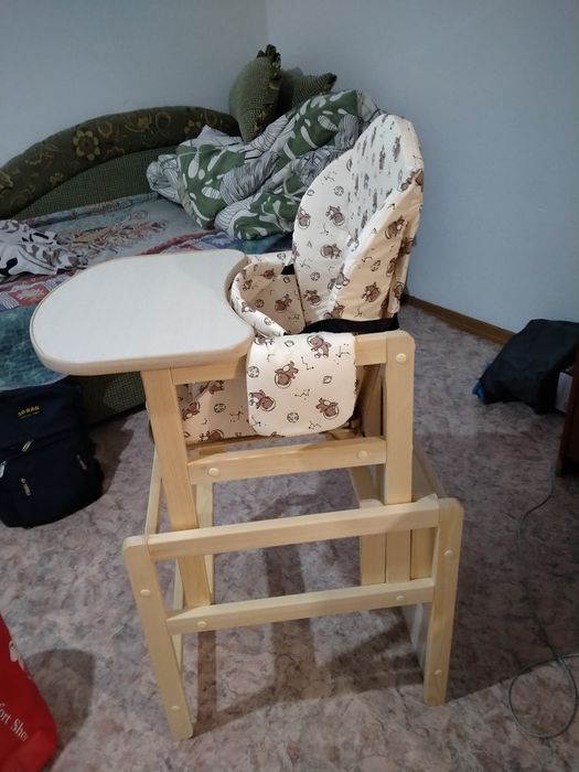 Детский стул для кормления
