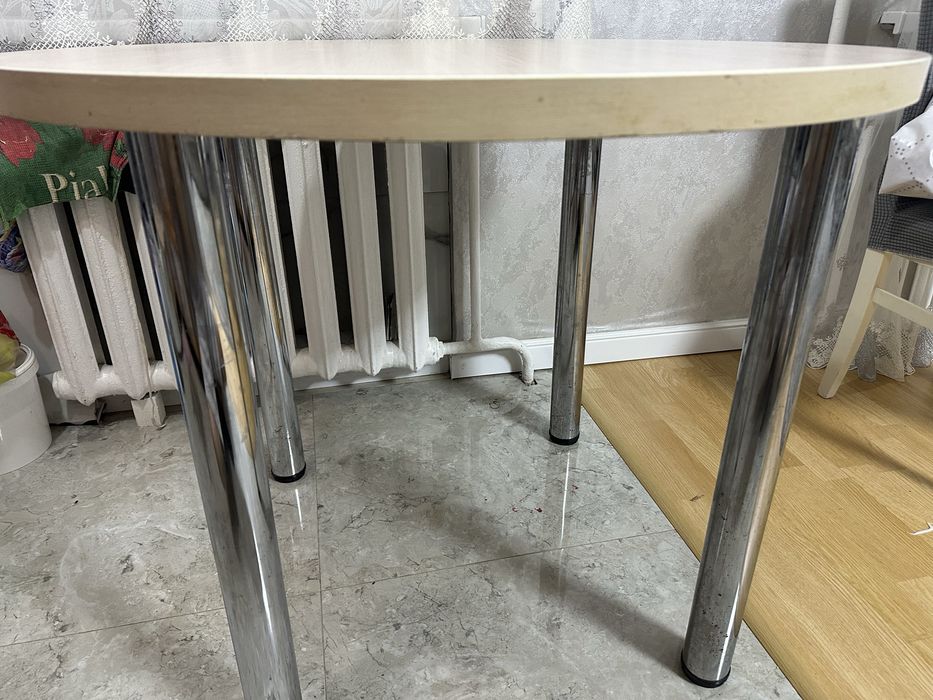 Стол кухонный круглый