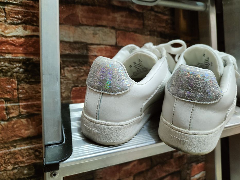 Лимитирана серия Vans The Simpsons, DKNY