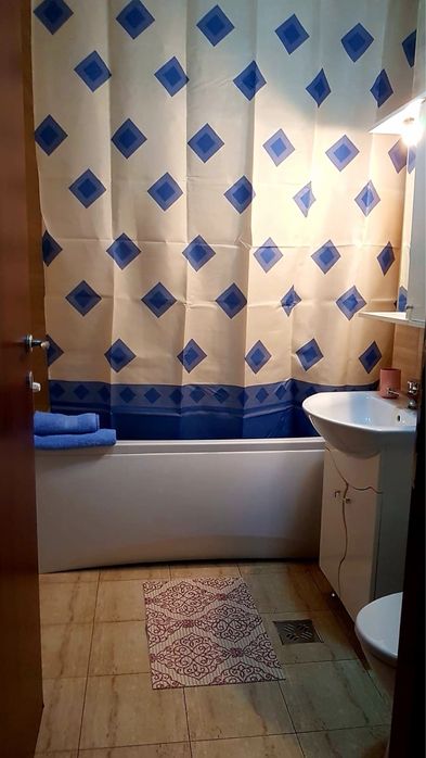 Inchiriez apartament decomandat 2 camere Mamaia Summerland