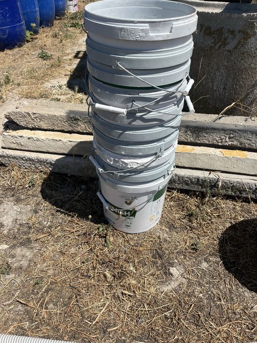 Пластмасови кофи