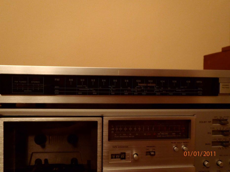 HiFi Stereo – Перфектна стереоуредба  усилвател, дек, тюнър и други.