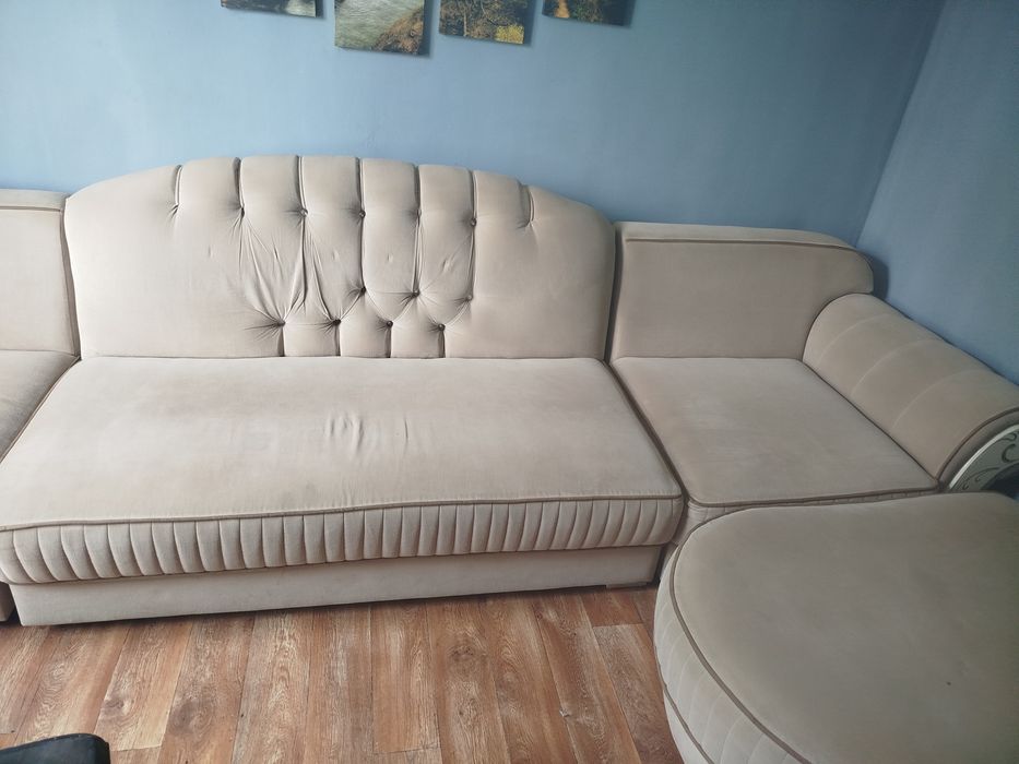 Диван бежевый чистый!
