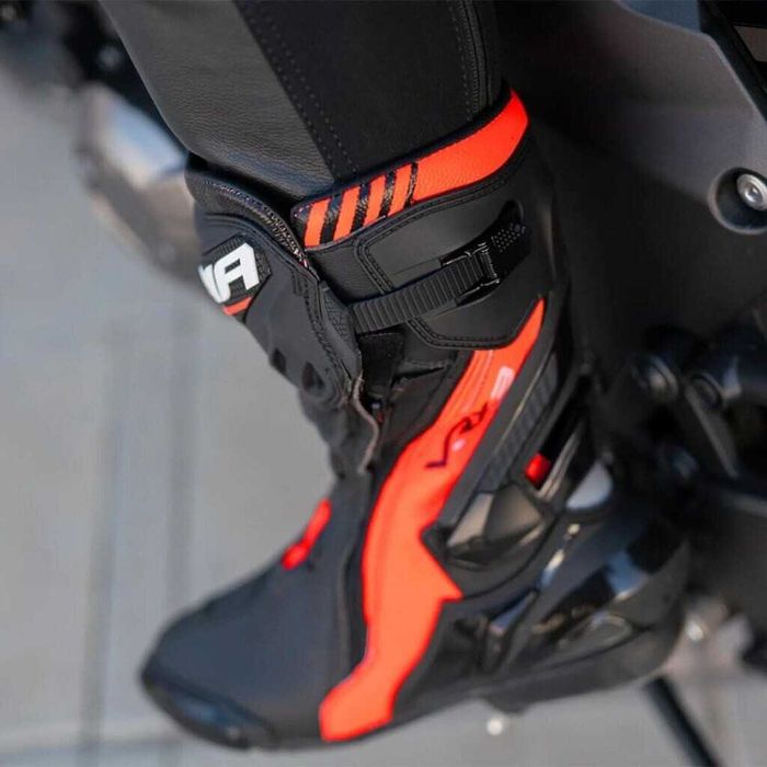 Мото ботуши SHIMA VRX-3 ,всички протектори,подвижна става,вентилация