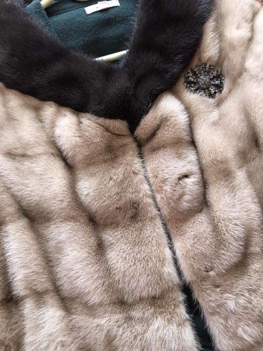 Срочно Продаётся норковая шуба