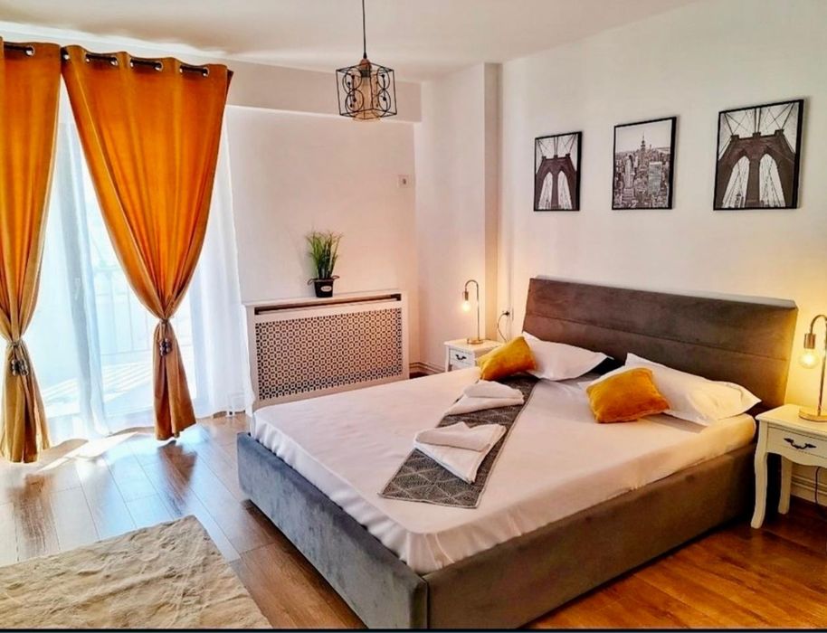 Inchiriez apartament 2 camere ultracentral complet utilat si mobilat