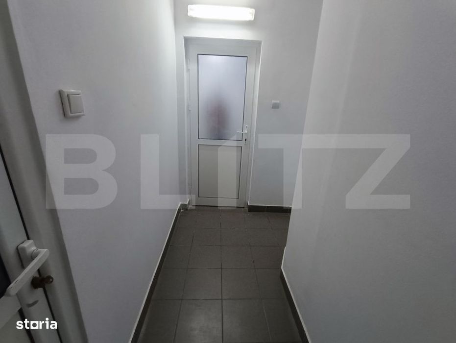 Spatiu comercial, 60 mp, zona Nicolina 2