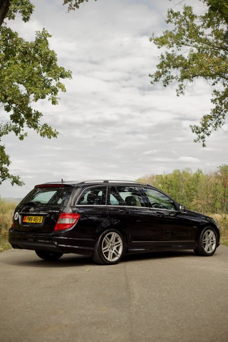 Dezmembrez Mercedes C180 BLUEEFICIENY KOMPRESSOR AMG 1.6 160cp automat