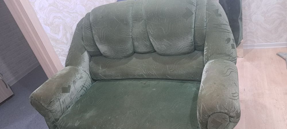 Продам малый диван и кресло