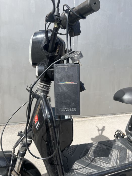 Срочно продаю Электроскутер