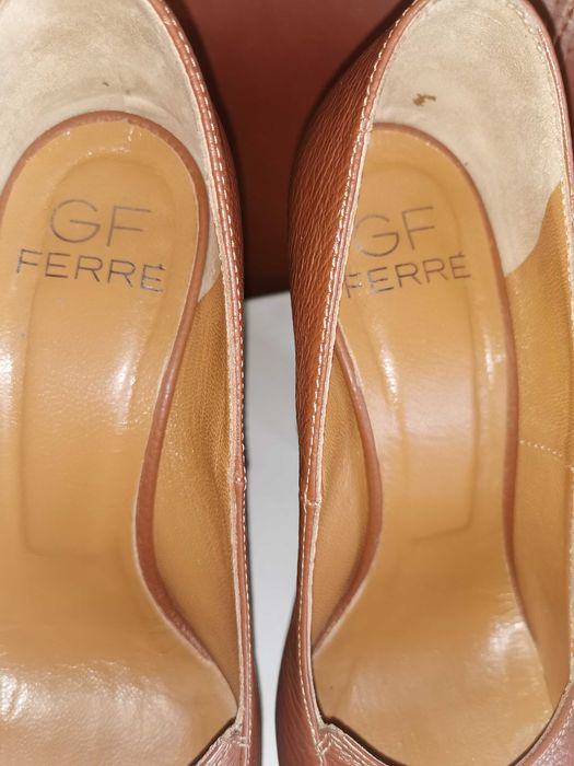 Оригинални обувки GF FERRE
