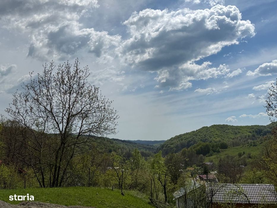 Teren intravilan 2440mp cu autorizație de construire și proiect !