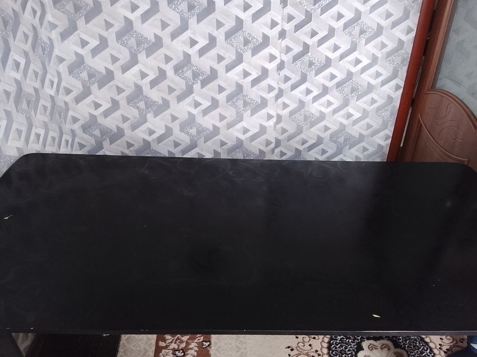 Продам кухонный стол