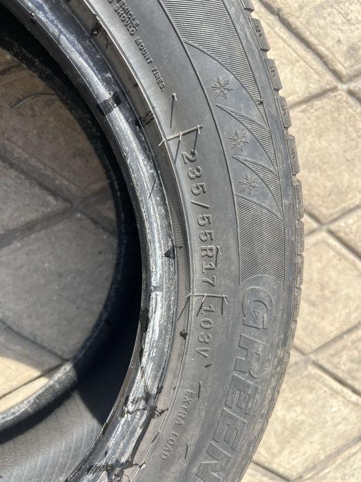 Гуми 235/55/17 зимни