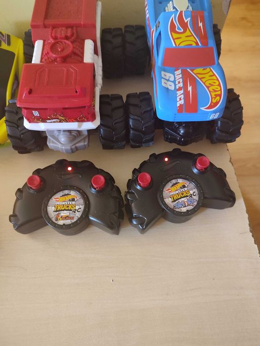 Различни коли. Hot wheels